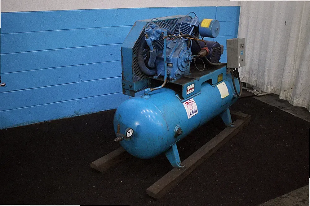 10 HP LEROI HORIZONTAL AIR COMPRESSOR: YODER #75558